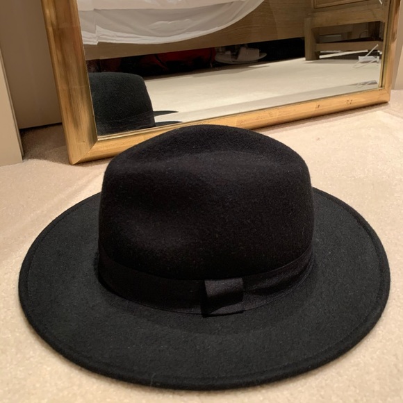 Black H&M hat - Picture 2 of 5